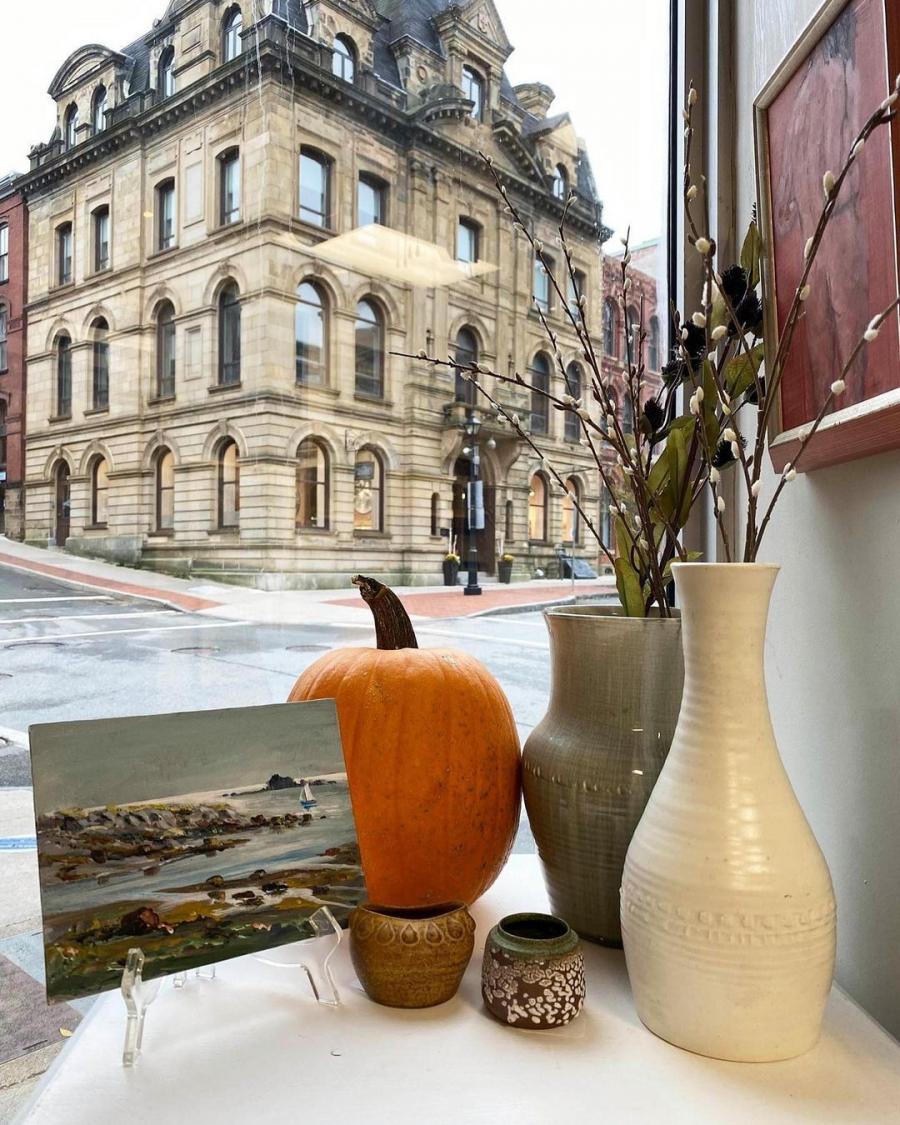 Gallery hopping in Saint John’s historic district. Credit @cobaltartgallery