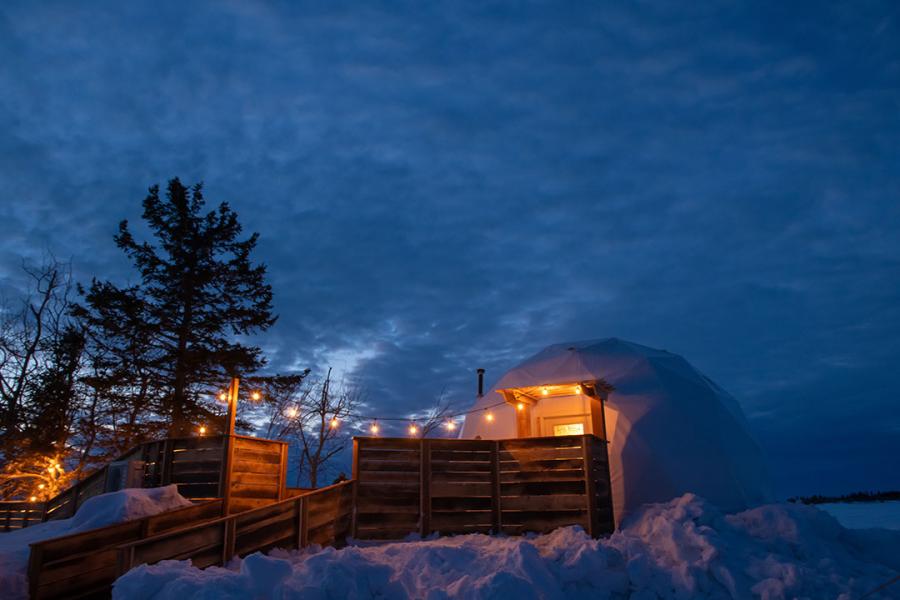 A dome in the night at Cielo Glamping Maritime in Haut-Shippagan