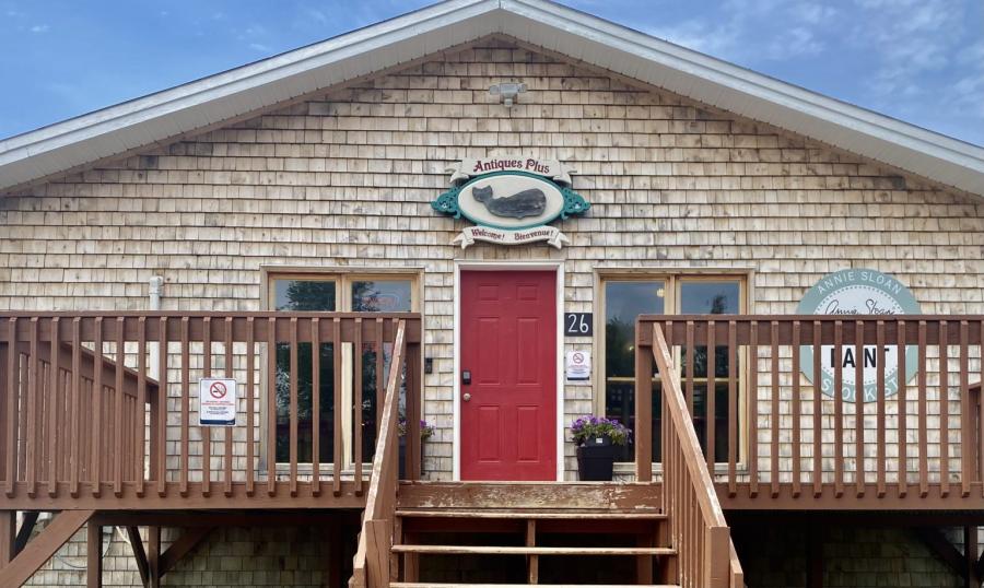 Antique Plus Belledune - Front view