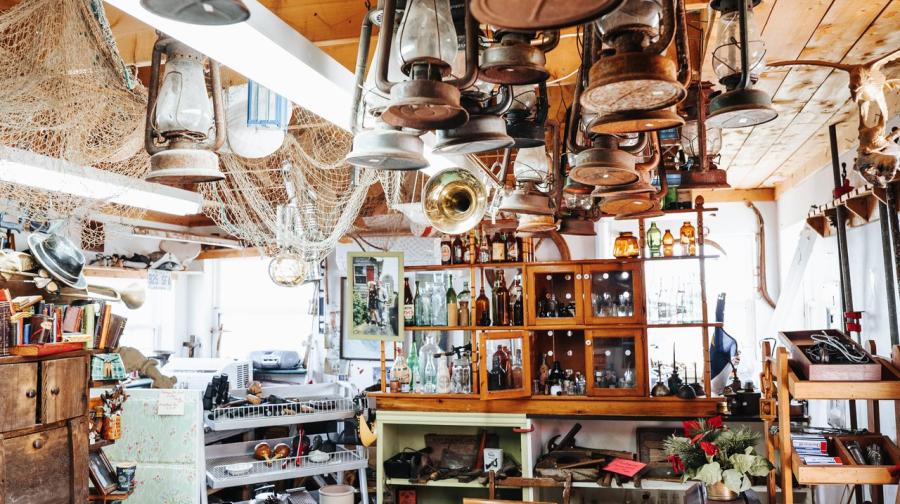 Wood Chuck's Carvings and Wood Chips Antiques, Acadian Coast